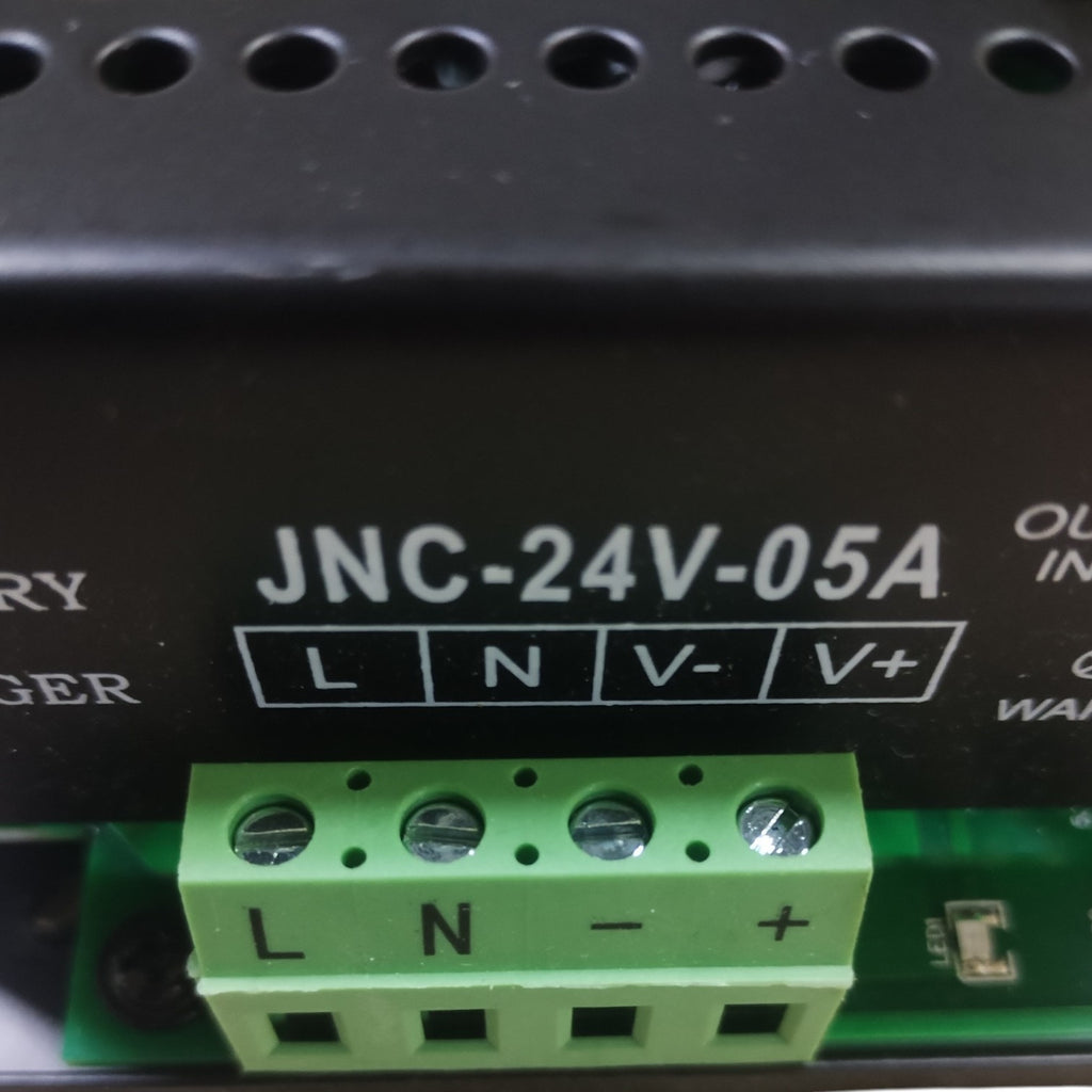 🔋 Cargador de Batería 24V 5,5A – JNC-24V-05A